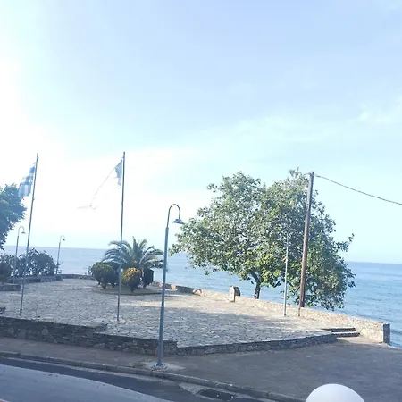 Eleni Kandilari Kókkinon Nerón