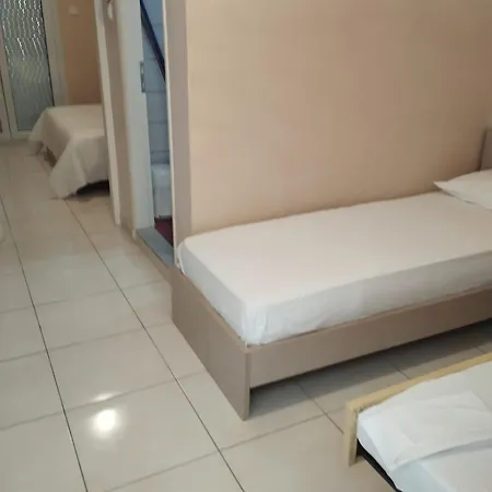 Eleni Kandilari Hotel 2*
