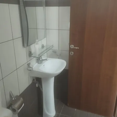 Hotel Eleni Kandilari 2*