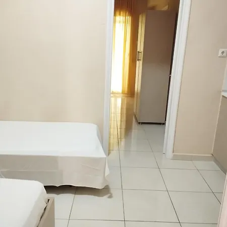 Eleni Kandilari Hotel 2*