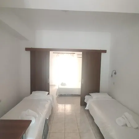 Hotel Eleni Kandilari