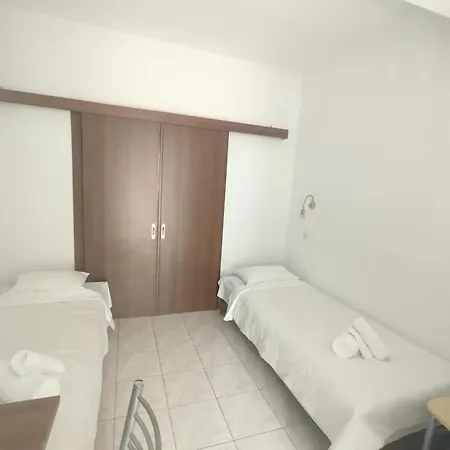 Hotel Eleni Kandilari 2*