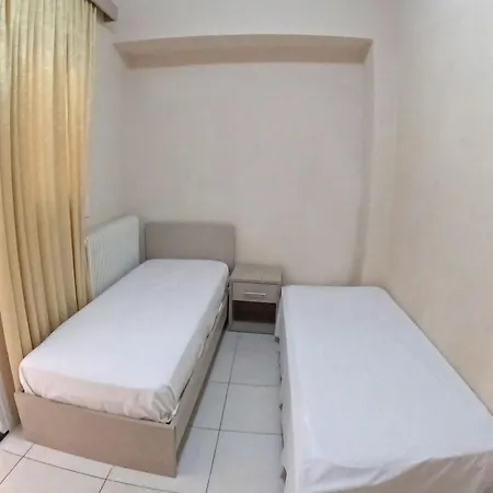 Eleni Kandilari Hotel