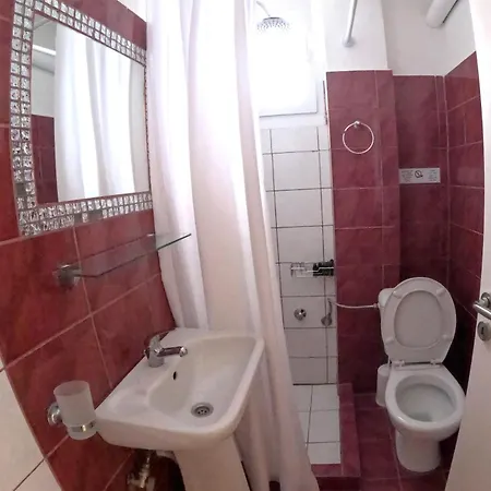 Eleni Kandilari 2* Kókkinon Nerón