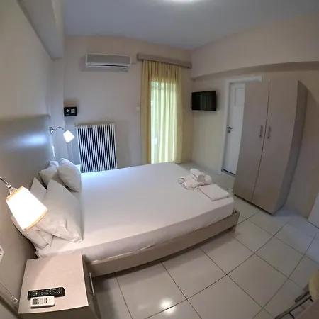 Eleni Kandilari Hotel