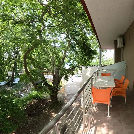 Eleni Kandilari Kókkinon Nerón