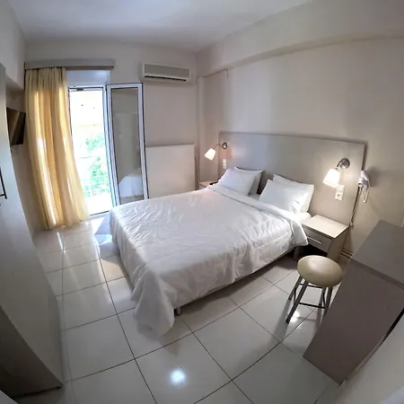 Eleni Kandilari Hotel
