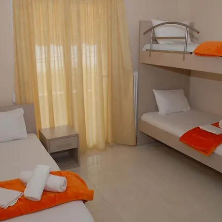 Eleni Kandilari Hotel 2*