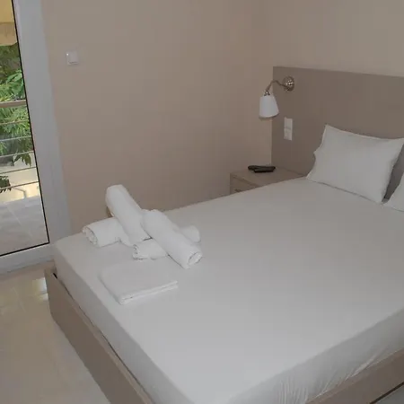 Eleni Kandilari Hotel 2*