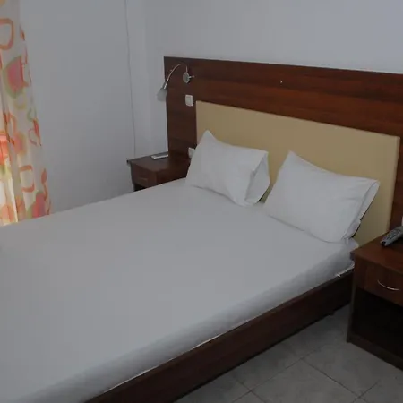 Eleni Kandilari Hotel Kokkino Nero
